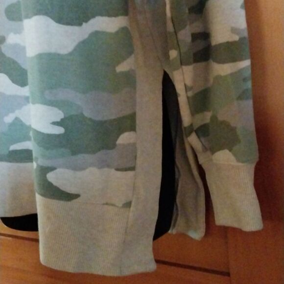 Aerie  Women Sweatshirt  Pullover Camo Crewneck Relaxed Stretch Preppy S… - Picture 4 of 16